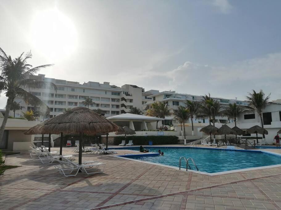 Confortable Depa En Condominio Frente Al Mar! カンクン エクステリア 写真