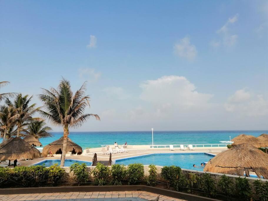 Confortable Depa En Condominio Frente Al Mar! カンクン エクステリア 写真
